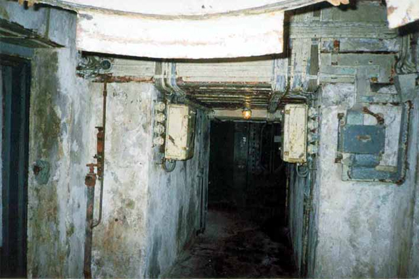 Underground passage to the gun turret